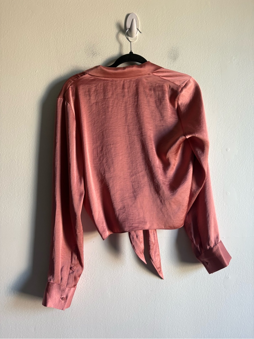 Aritzia Wilfred Sz M Satin Pink Tie Front Button Front Blouse - Picture 4 of 10